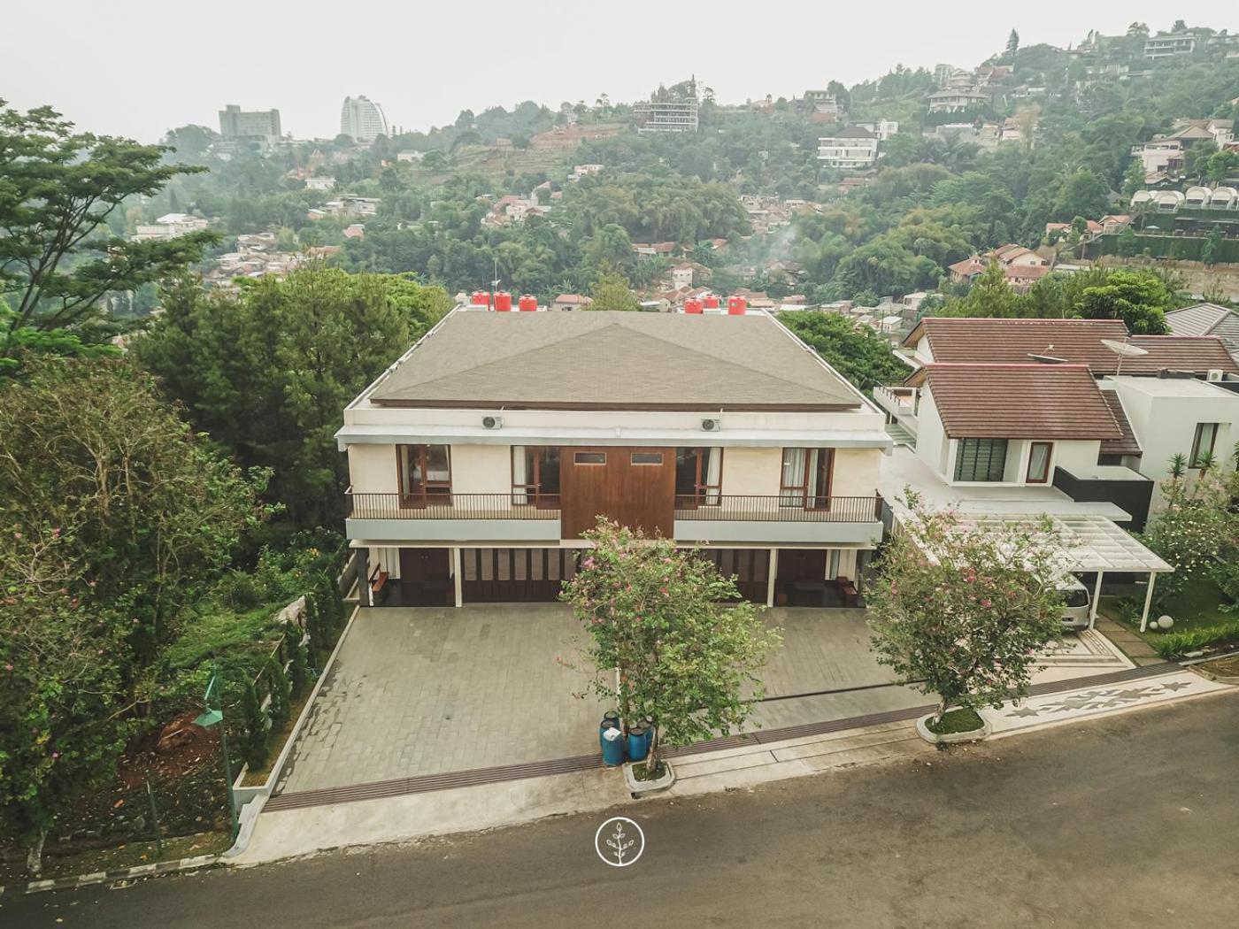 Anindya Hill View Villa 7 Bedrooms With A Private Swimming Pool バンドゥン エクステリア 写真