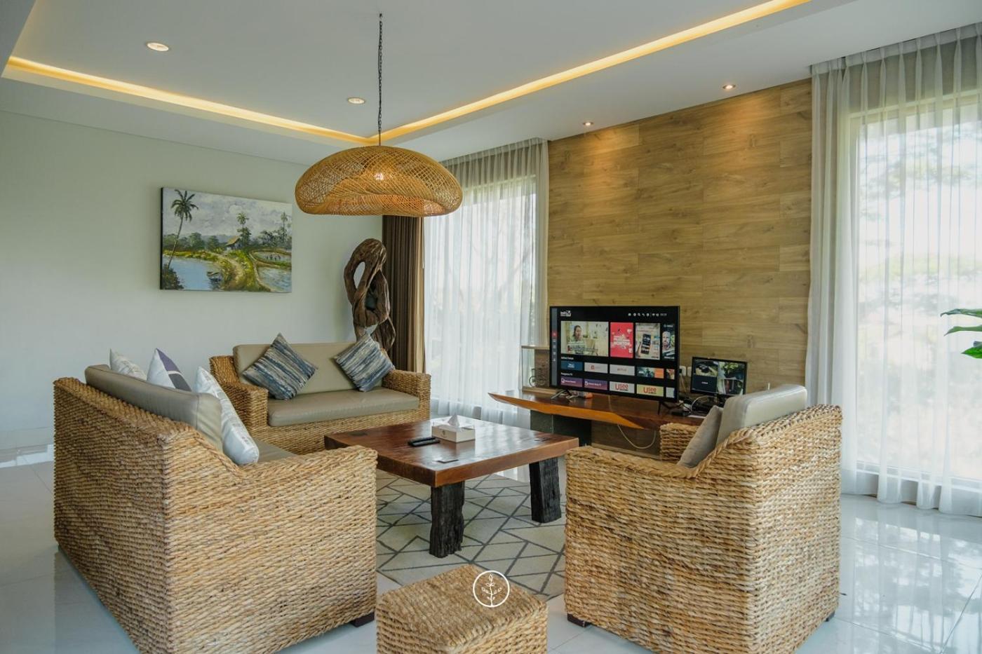 Anindya Hill View Villa 7 Bedrooms With A Private Swimming Pool バンドゥン エクステリア 写真